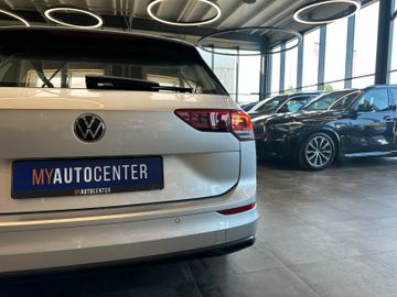 Volkswagen Golf *1.HAND*19%MWST*TEMPO*AHK*LED*