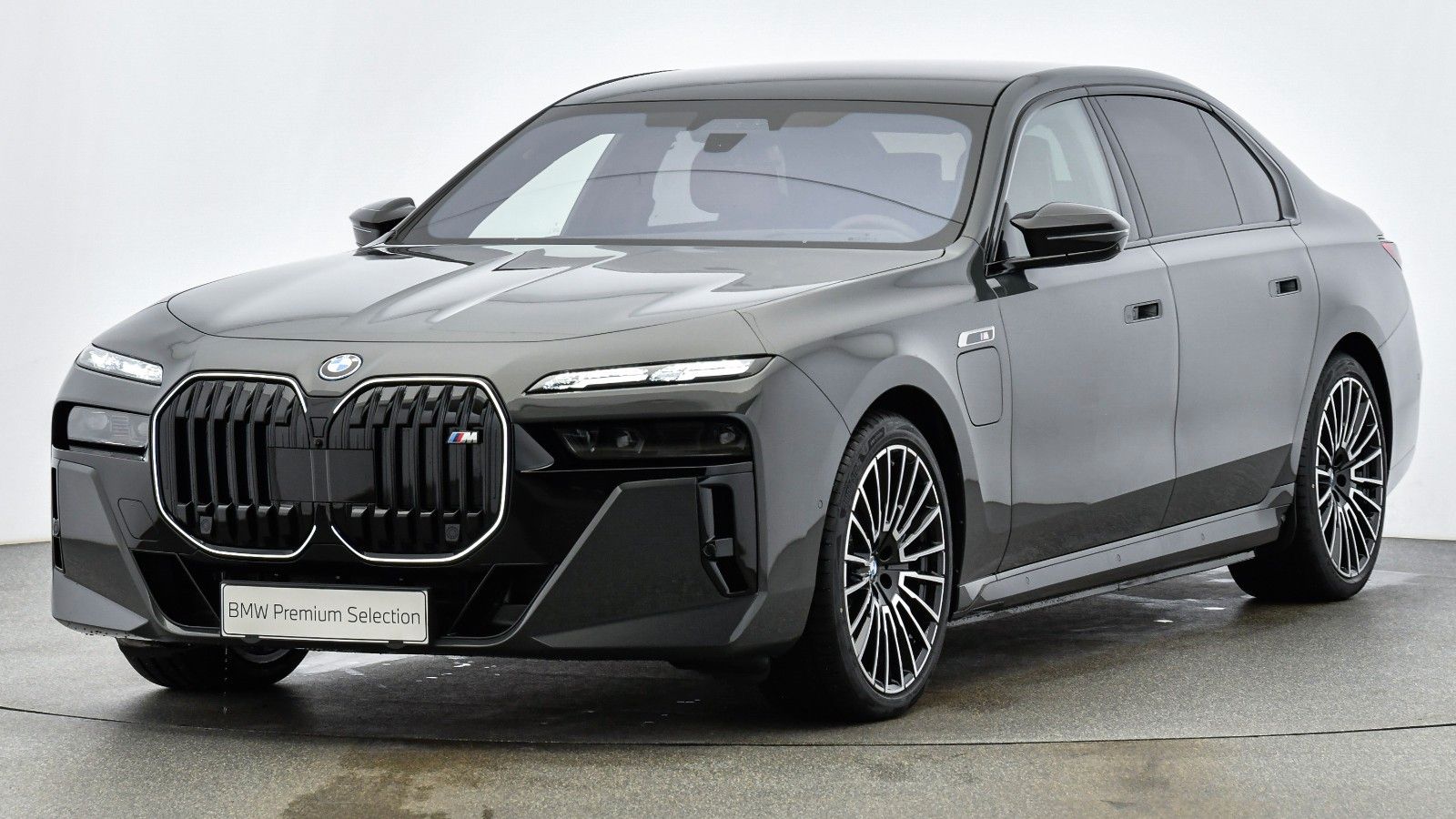 BMW M760e xDr. FULL! Executive Sky Lounge, B&W...