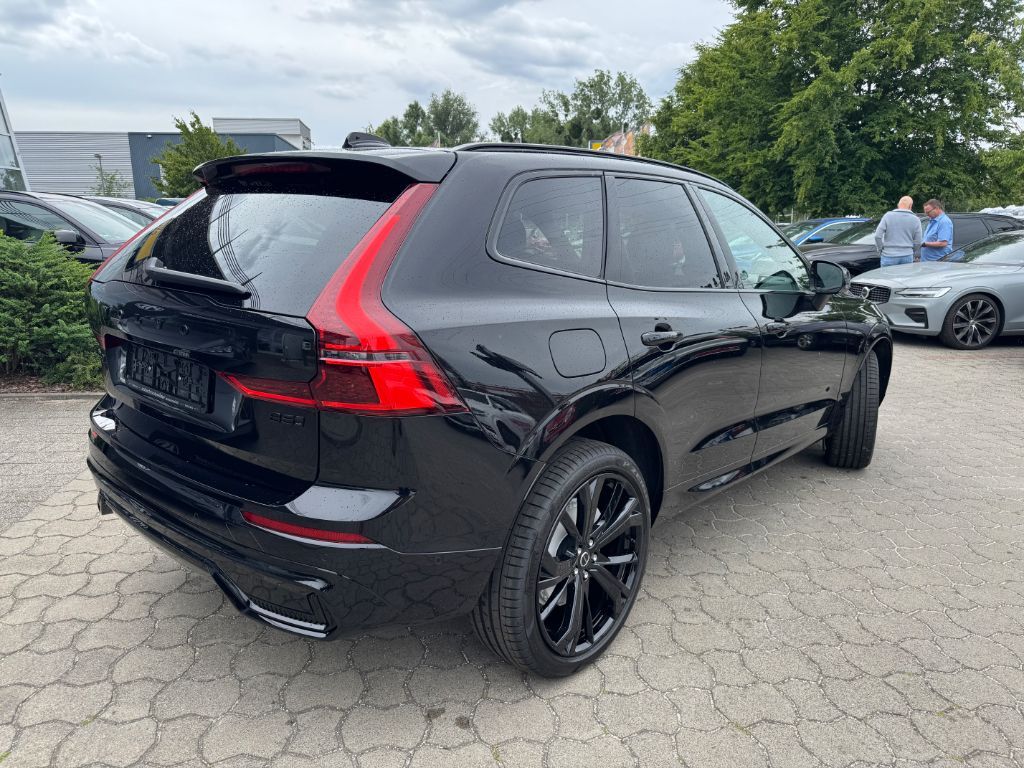 Fahrzeugabbildung Volvo XC60 B5 B AWD Plus Black Edition+Pano+LichtPak