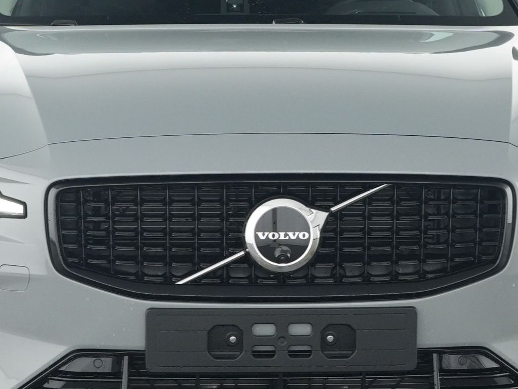 Volvo V60 B4 Plus Dark HUD Digitales Cockpit Memory Si foto 4