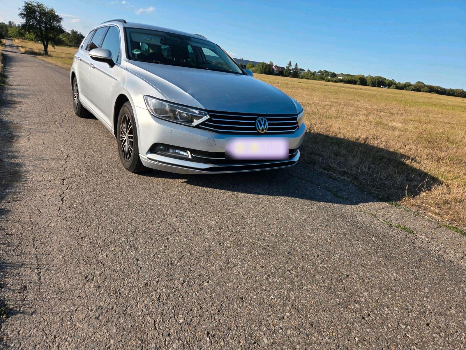 Volkswagen Passat 2015 — interior