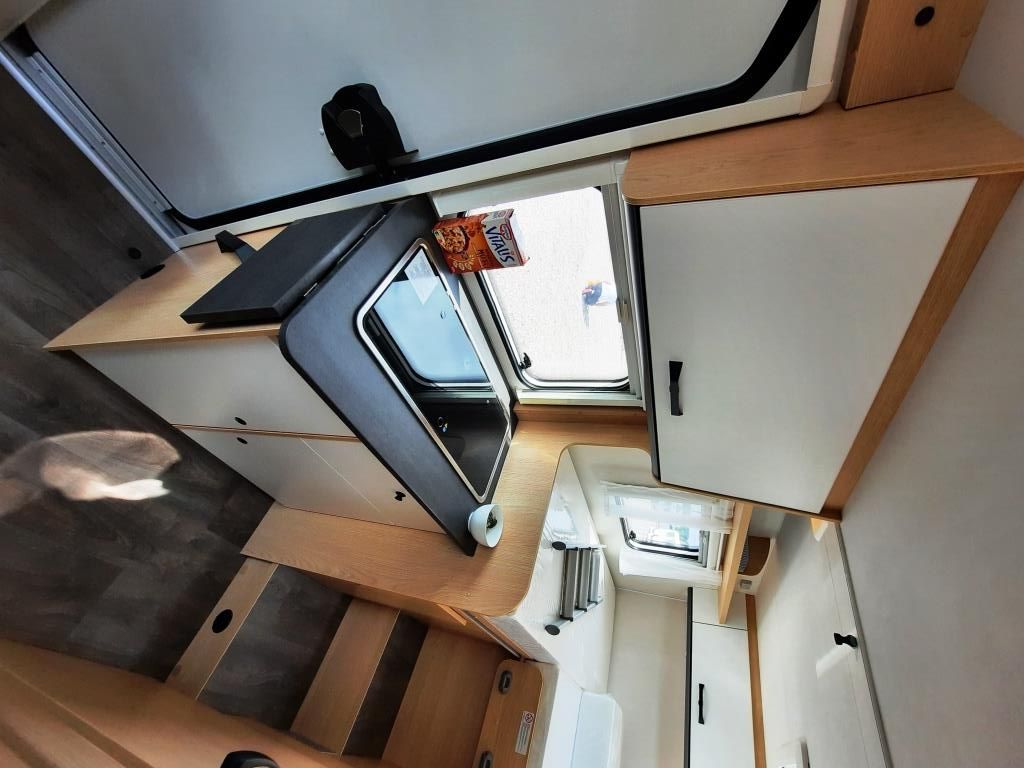 Fahrzeug Übersicht 11 Fahrzeugabbildung Sunlight V 67S ADVENTURE EDITION Verfüg./Sparen Sie 6.940