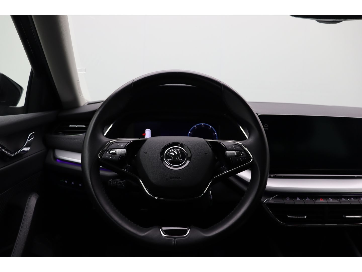 Fahrzeugabbildung SKODA Octavia Combi First Edition ACC 3-Zonen-Klimaa