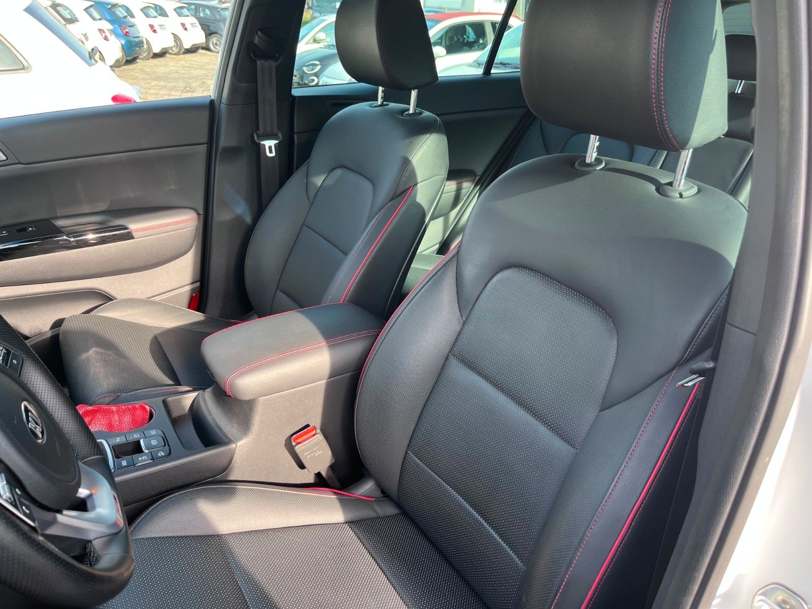 Fahrzeugabbildung Kia Sportage GT-Line 4WD TOP LEDER NAVI uvm.