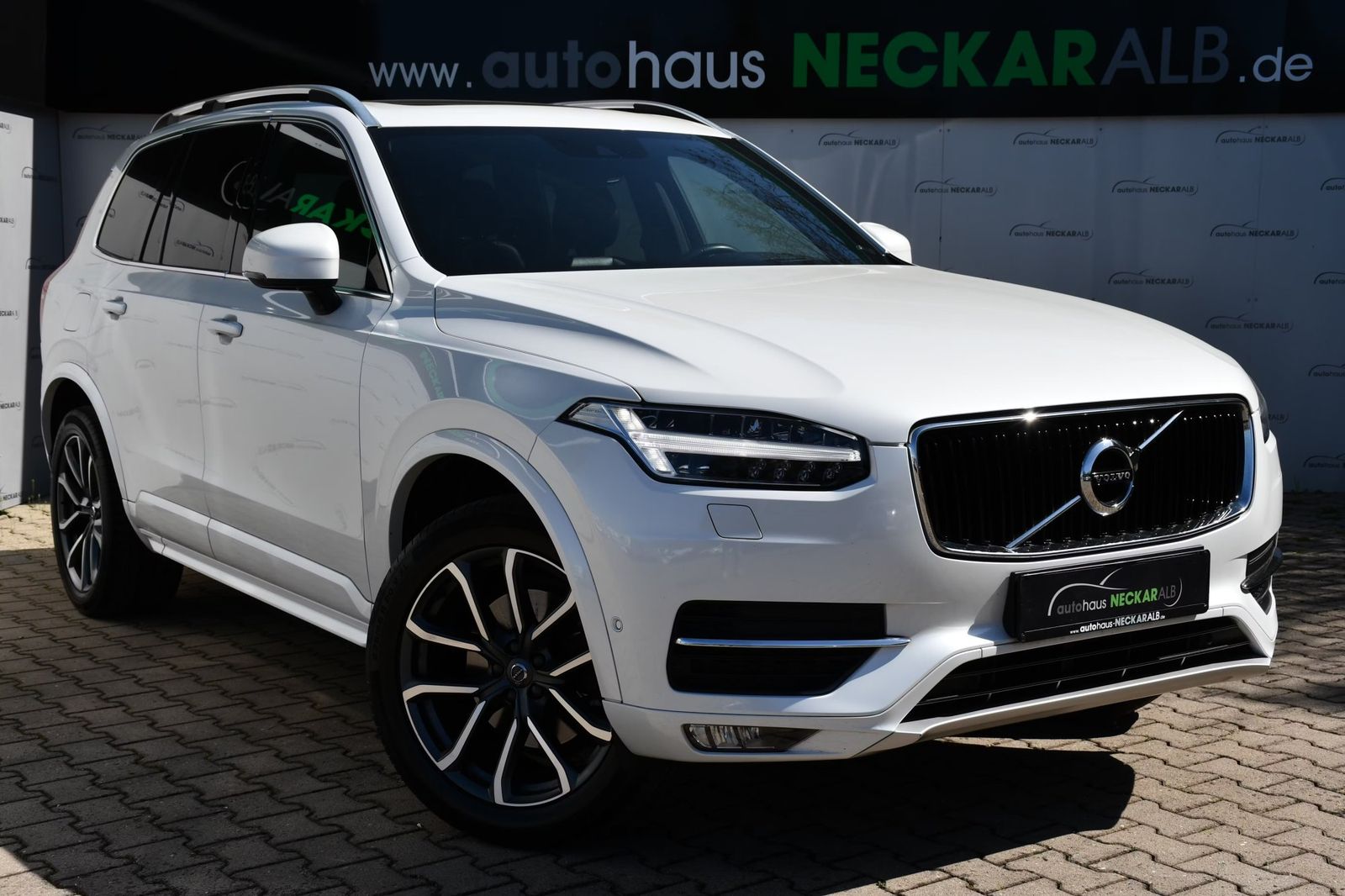 Volvo XC90 - 1