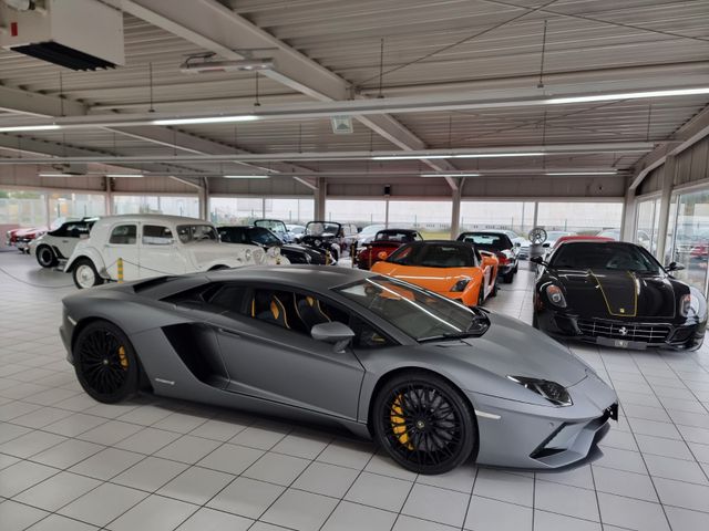 Lamborghini Aventador S/Carbon/Lift/Matt/Gr. Service 11/25