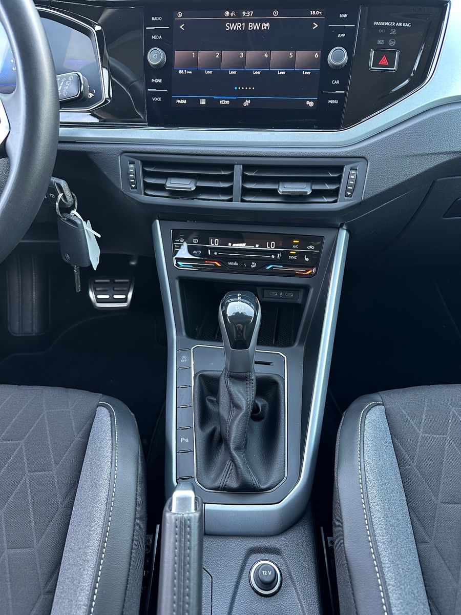 Fahrzeugabbildung Volkswagen Polo 1.0 TSI DSG GOAL NAV+LED+SHZ+ACC+CARPLAY