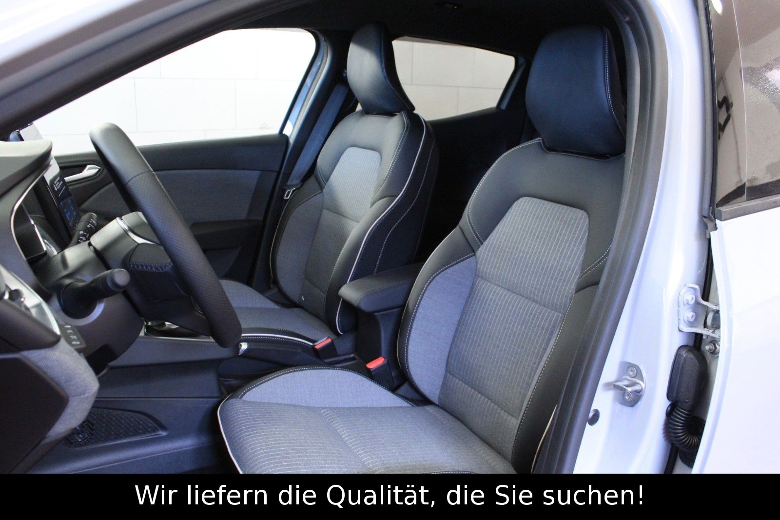 Fahrzeugabbildung Renault Clio TCe 90 Techno Automatik*Winterpaket*