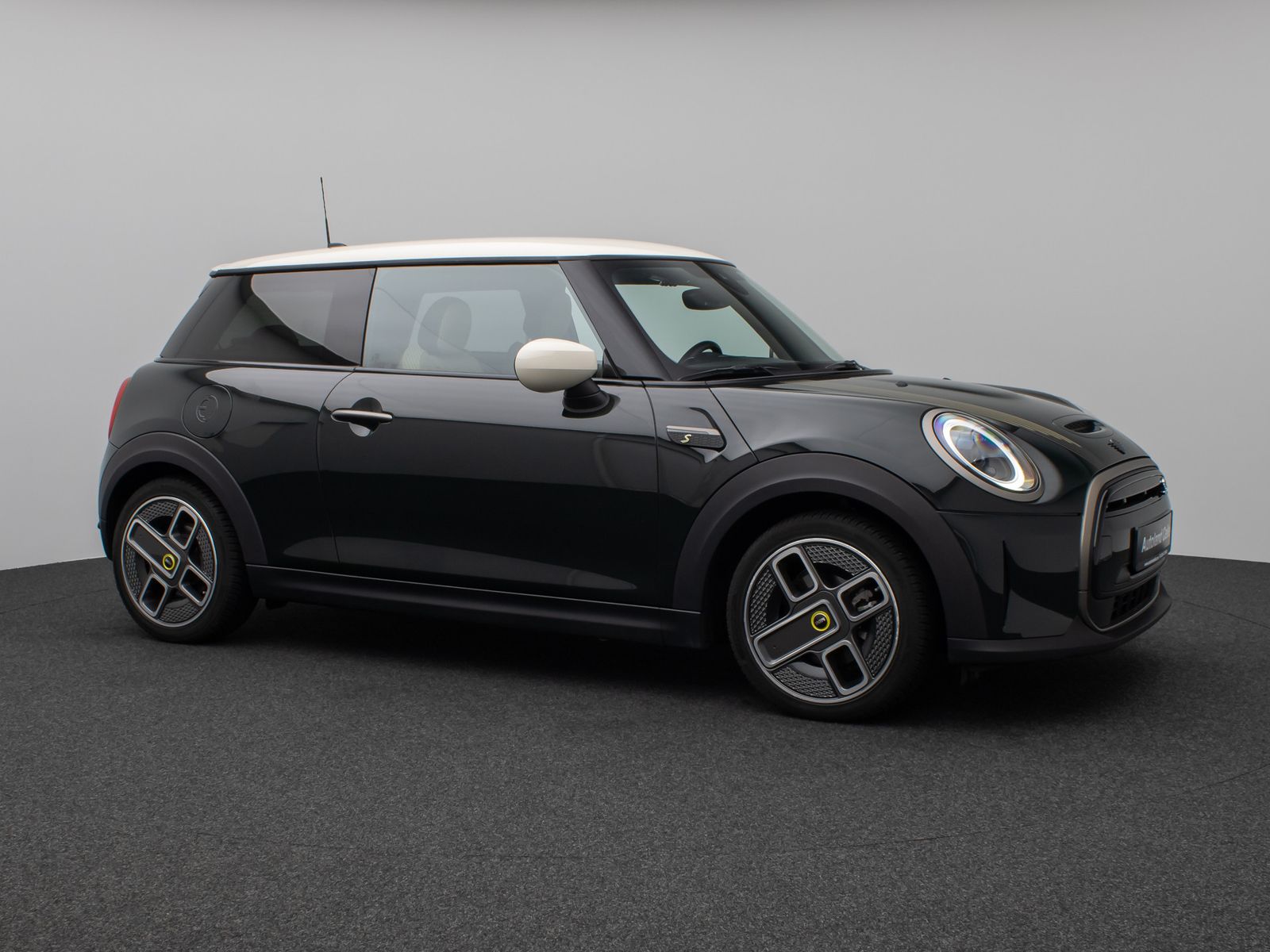 Fahrzeugabbildung MINI COOPER SE Resolute Edition PDC hinten LED Navi