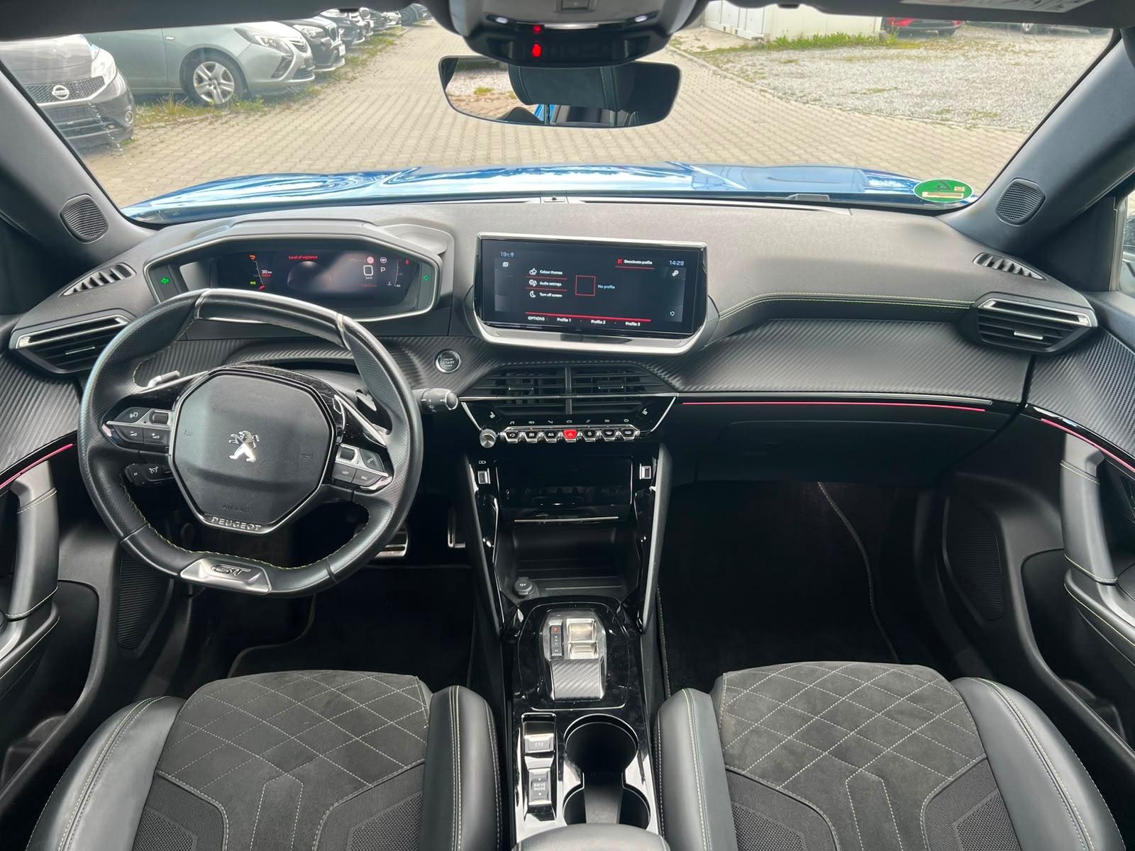 Peugeot 2008 GT Pack*KAM*NAVI*LED*ALCANTRA*