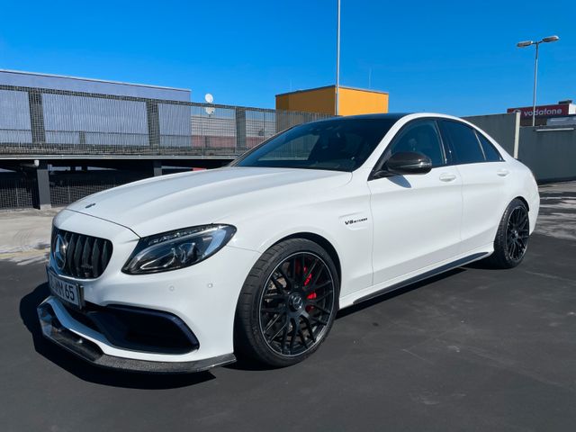 MERCEDES-BENZ C 63 AMG S/Night-Paket/Burmester/Carbon-Paket
