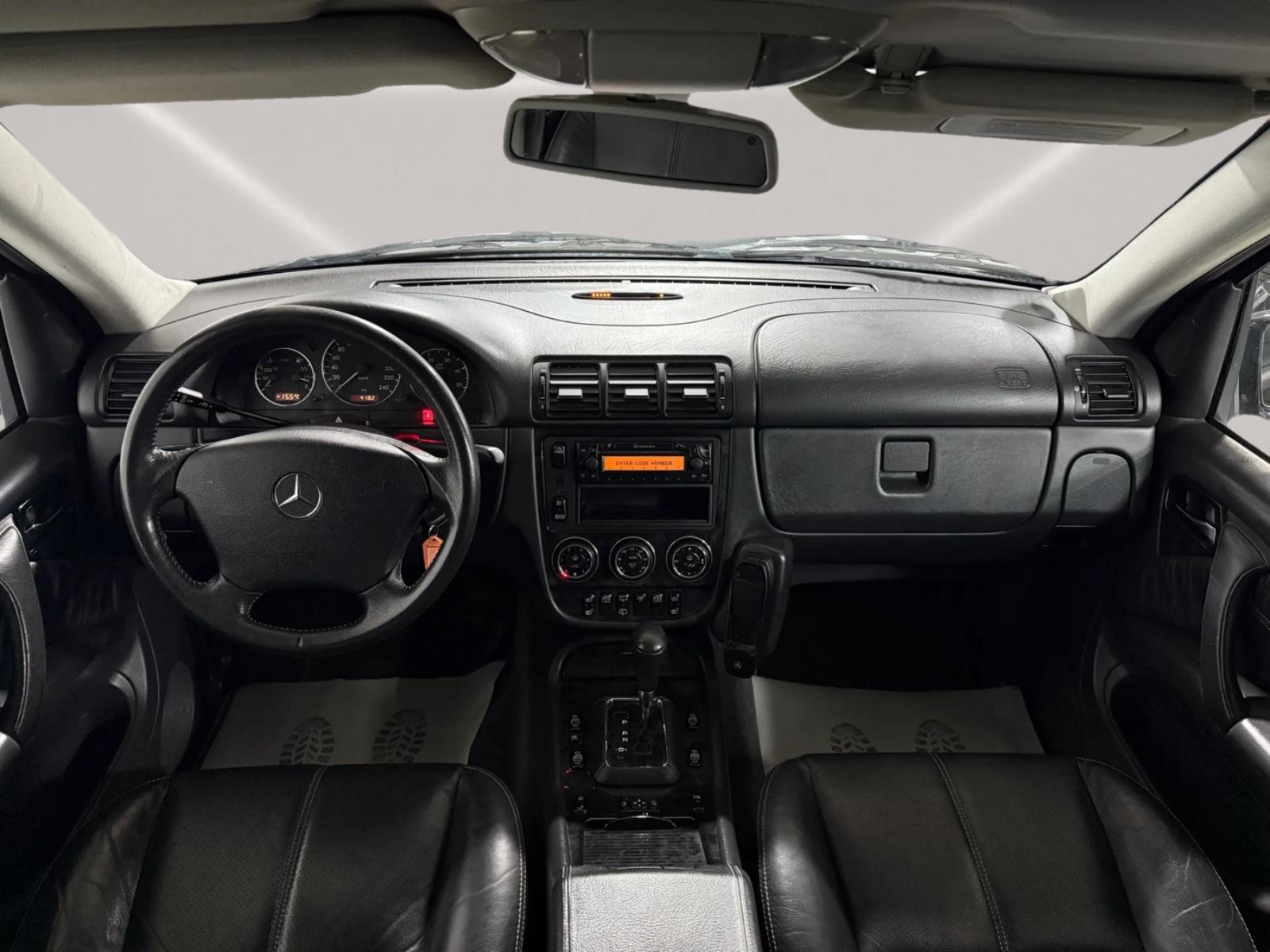 Mercedes-Benz ML270 2004 — photo 14