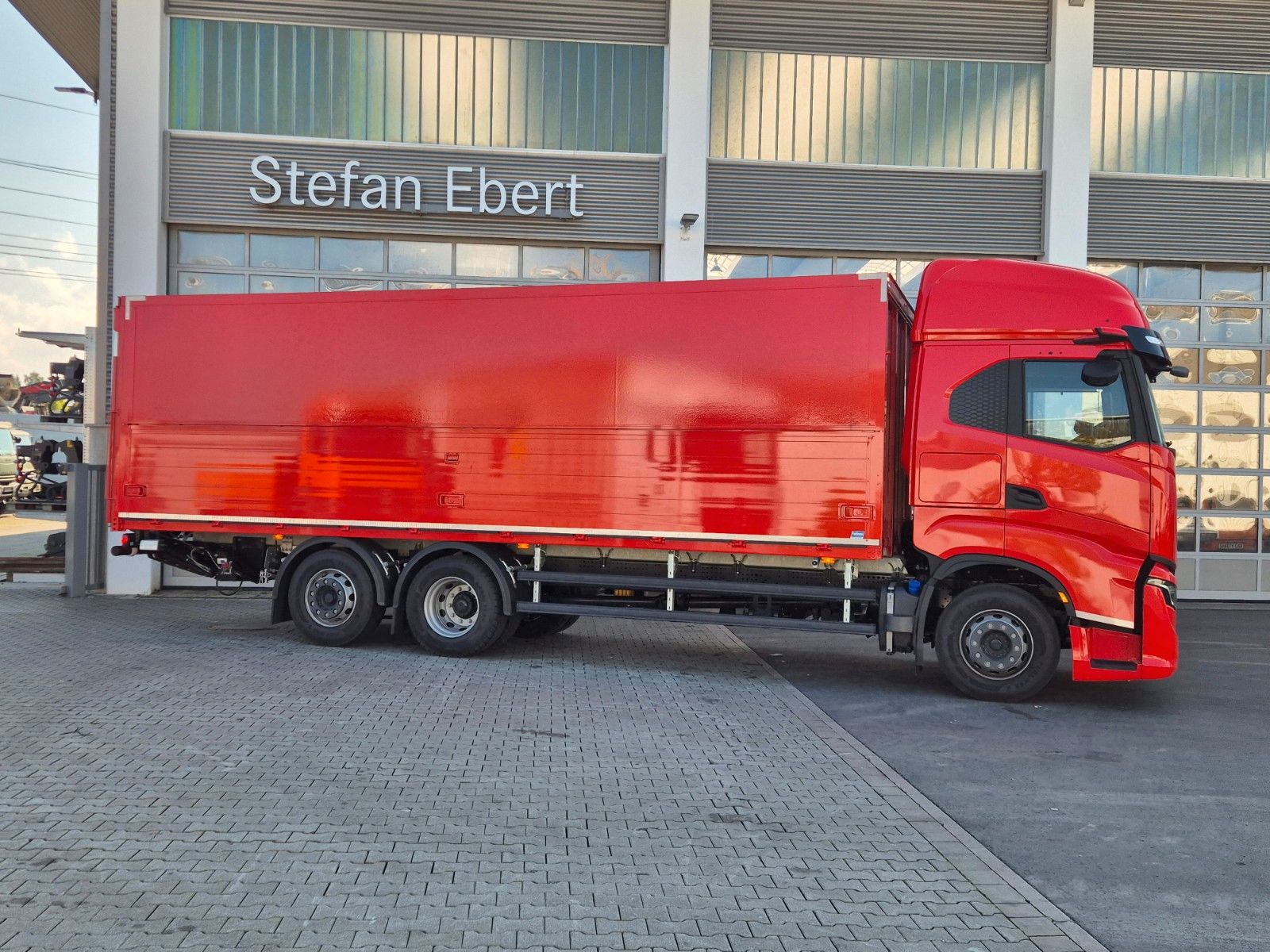 Fahrzeugabbildung Iveco AS260S50Y/FS Schwenkwand LBW 2xAHK CAM Intarder