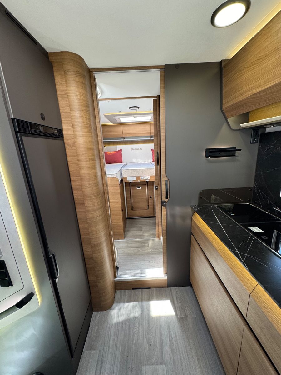 Fahrzeugabbildung Benimar Amphitryon 967 ALDE, Modell 2026