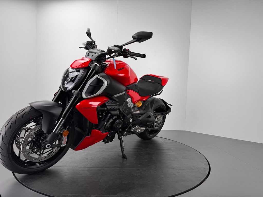 Fahrzeugabbildung Ducati DIAVEL V4 *0KM