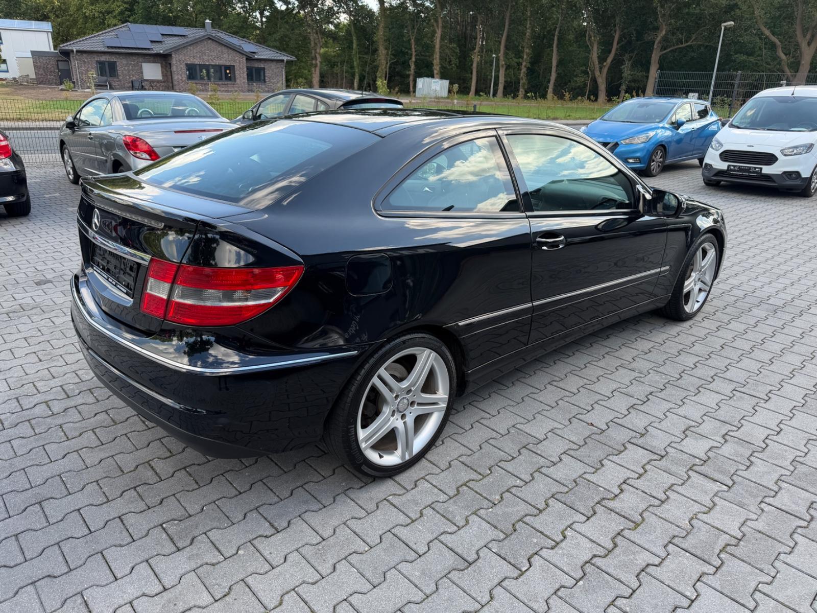 Mercedes-Benz CLC 200 Kompressor*XENON*PANO*TÜV NEU*6 GANG