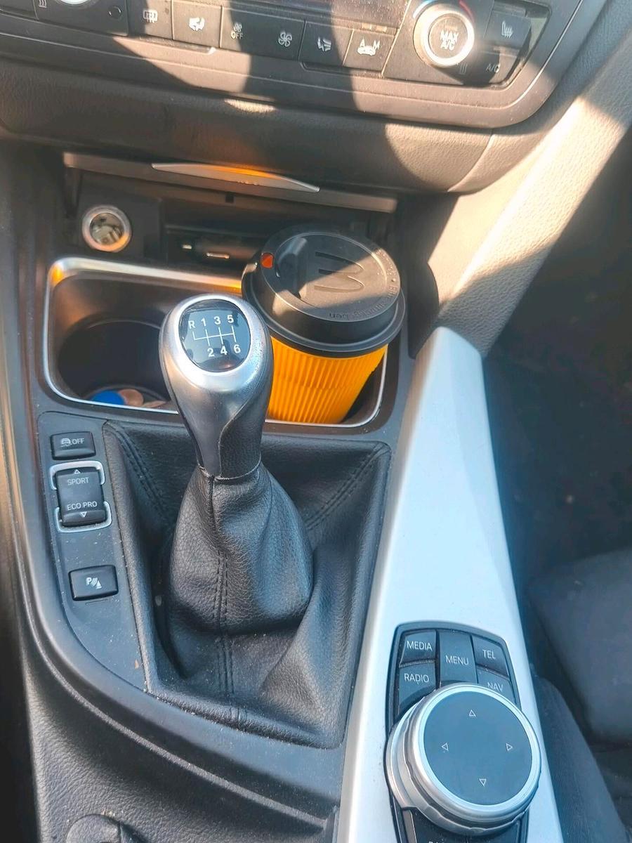 BMW 320 2013 — interior