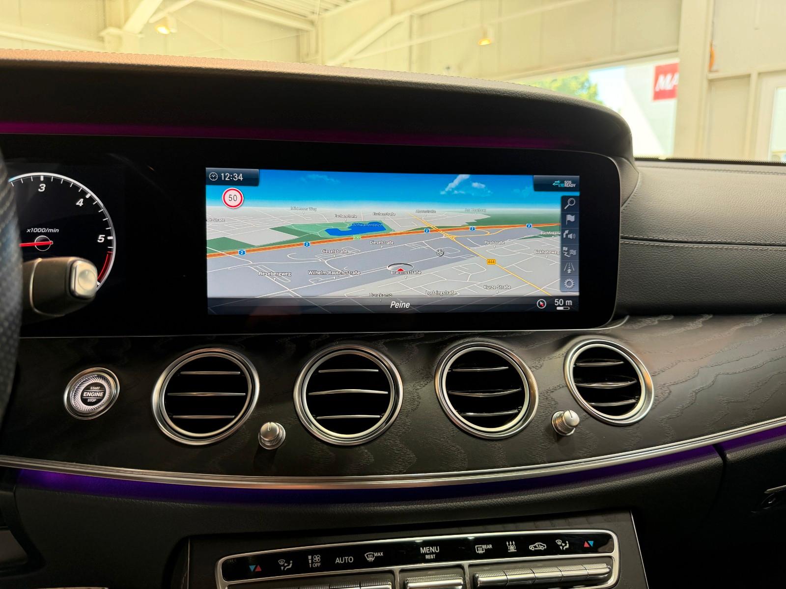 Mercedes-Benz E 220 d 4Matic T 9G  AMG Line *LED*Virtual*Navi*
