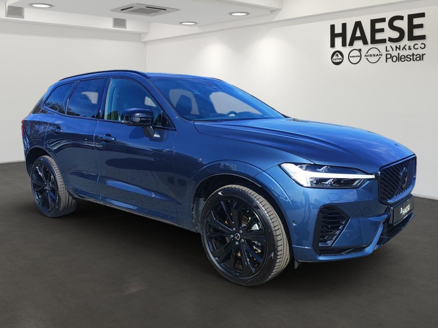 Volvo XC60 T8 Plus Black Edition Plug-In Hybrid AWD HU imagem 3