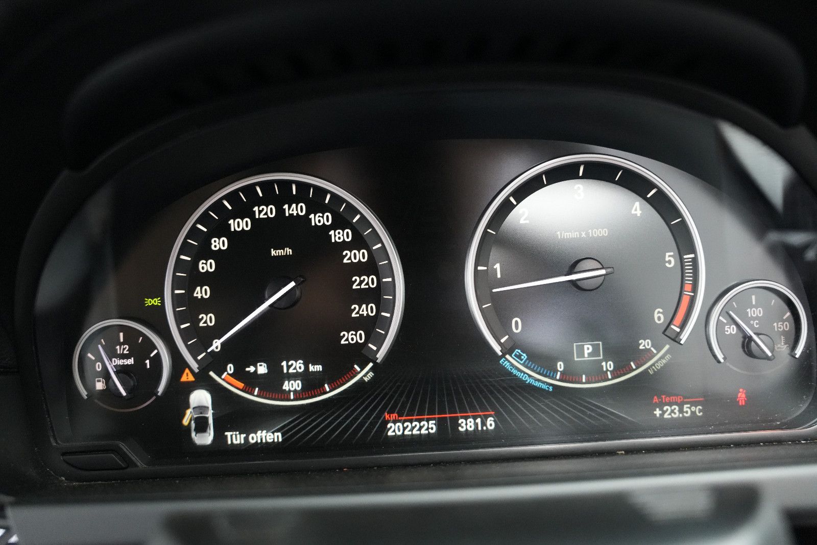 Fahrzeugabbildung BMW 640 Cabrio d xDrive/KAMERA/NAVI/MEMORY/BI-XENON