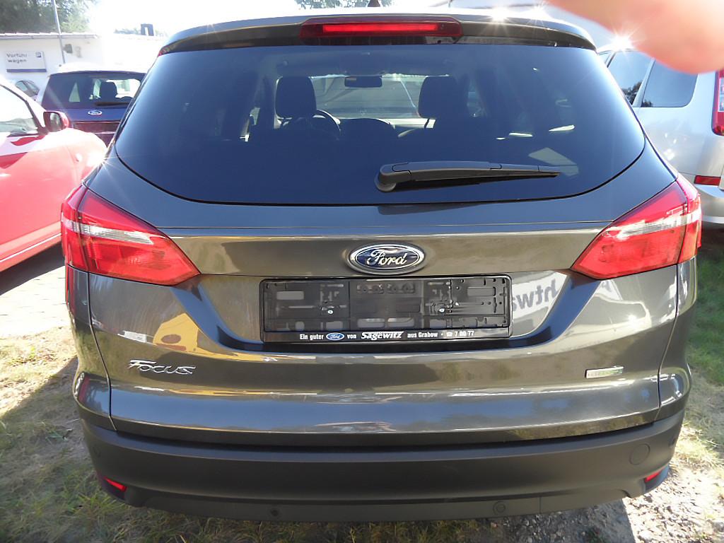 Ford Focus Turnier 1.0 Titanium !! Zahnriemen neu !!