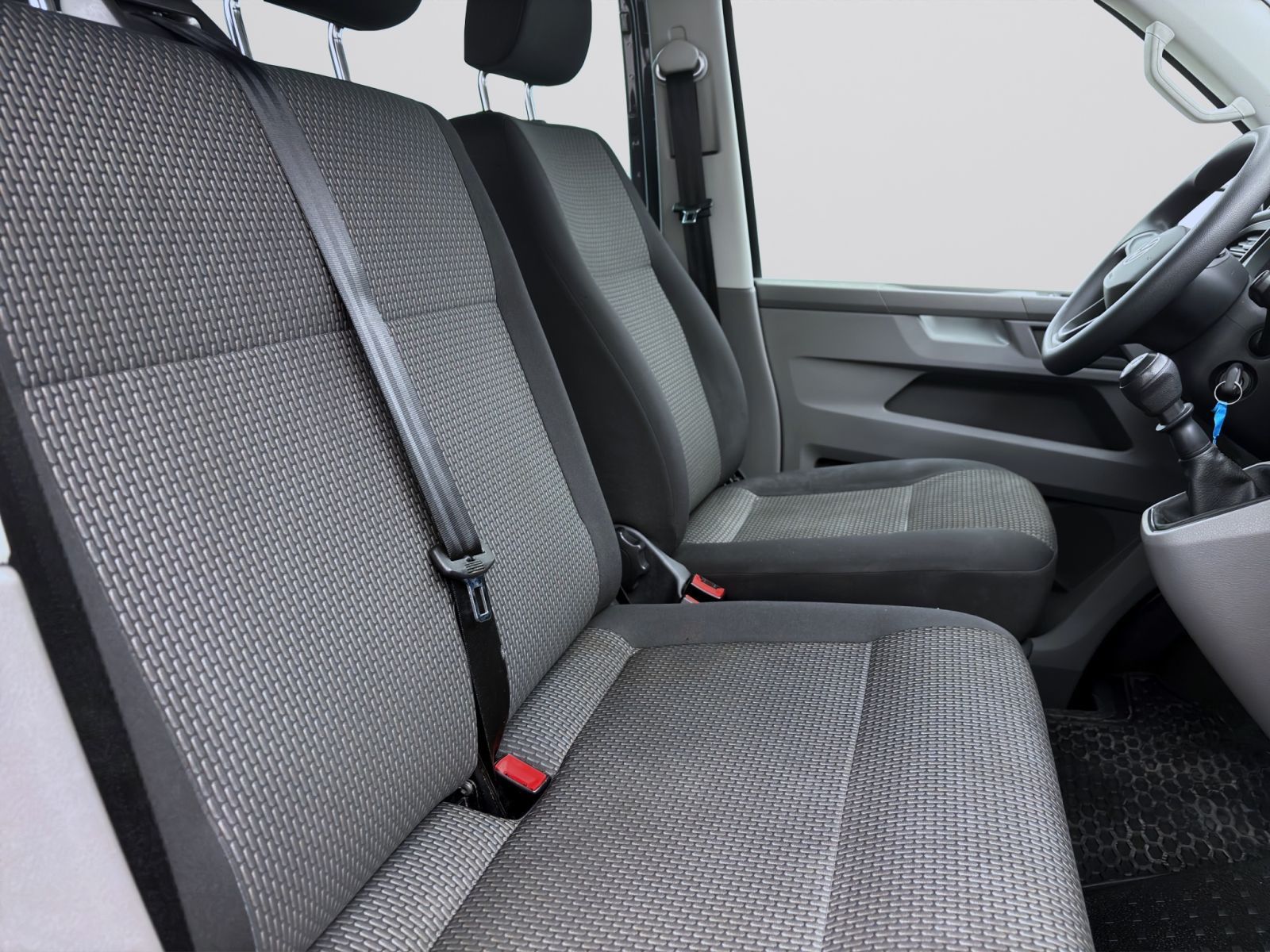 Volkswagen T6 Kombi - Bild 16