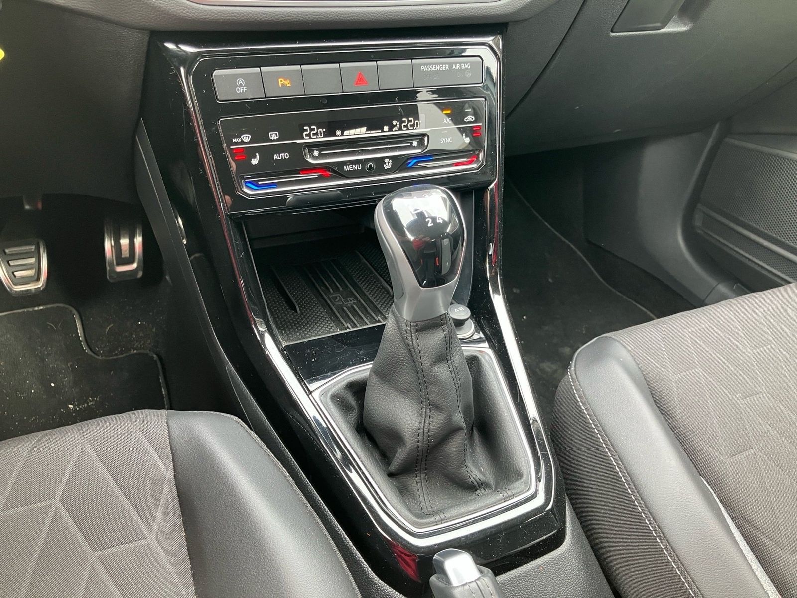 Volkswagen T-Cross - Bild 14