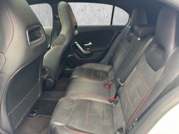 Mercedes-Benz A 220 AMG Line KeyLess+LED+Navi+Pano+SD+SHZ+LM