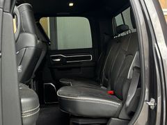 DODGE RAM 2500 Laramie Night Crew Cab 6.7HO 8 Gang