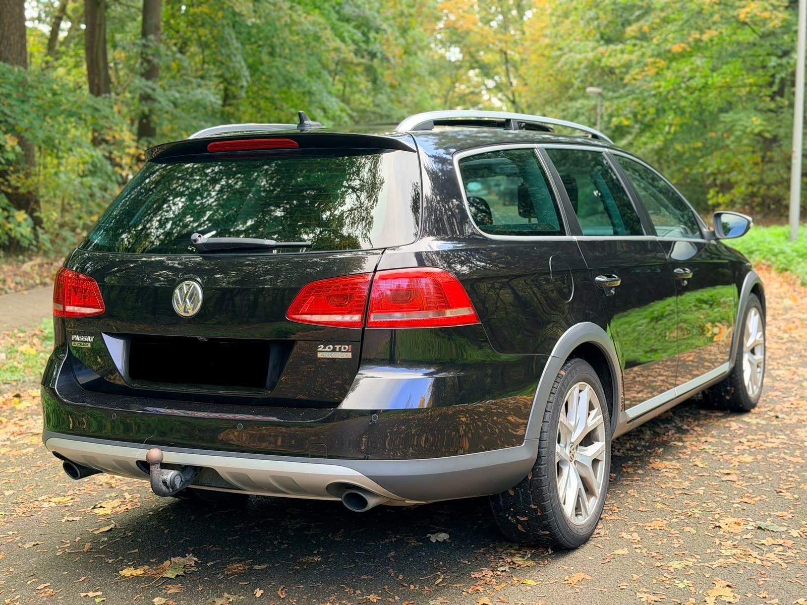 Volkswagen Passat Alltrack 2012 — interior