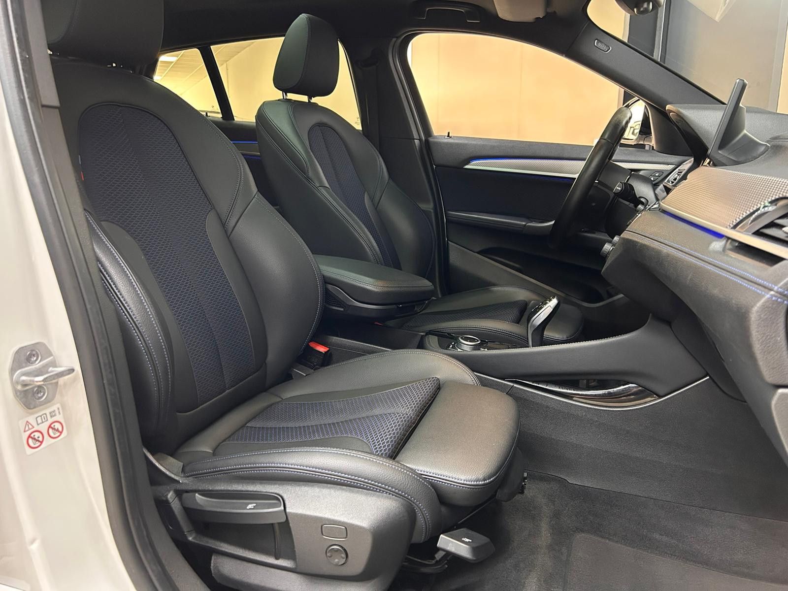 Fahrzeugabbildung BMW X2 20d M Sport M PAKET+SHADOW+PANO+HEAD+KAMER+19