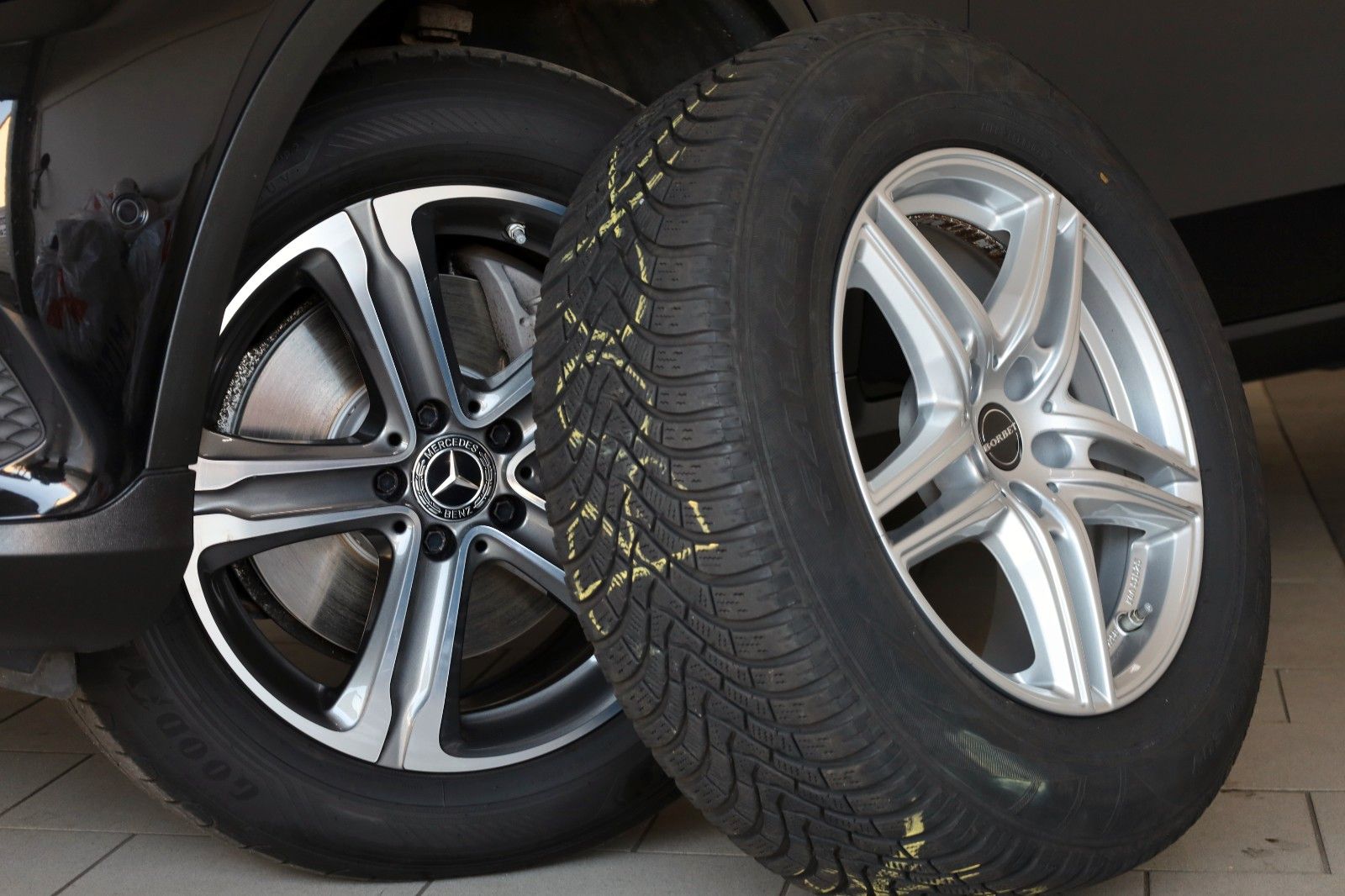 Fahrzeugabbildung Mercedes-Benz GLC 350d 4M Leder,Navi,LED,360°,Burmester,Panora