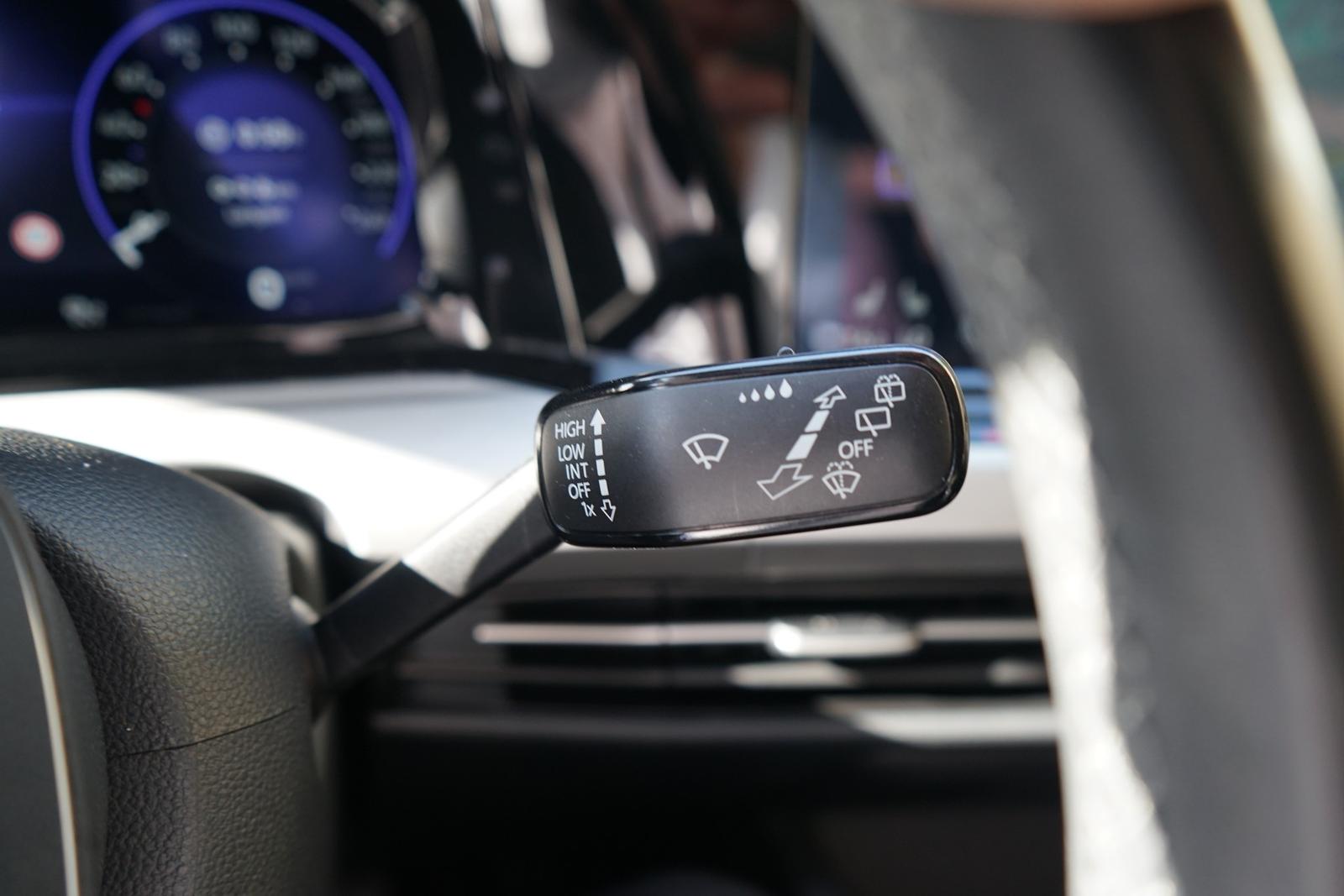 Volkswagen Golf VIII 1.0 eTSI Life LED Navi Sitzheizung ACC, миниатюра 24