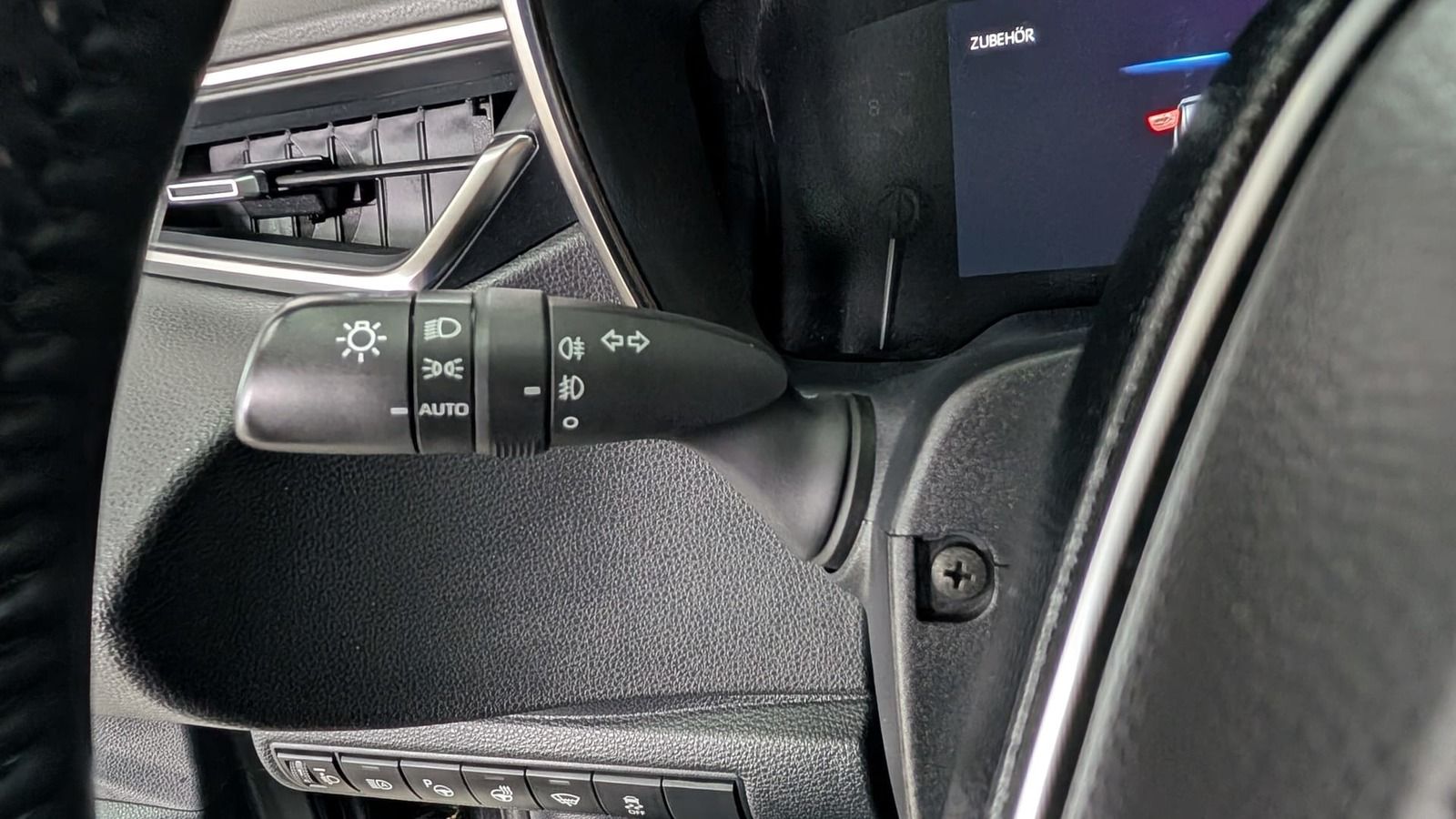 Fahrzeugabbildung Toyota Corolla Touring Sports 1.2 Team D * LED *