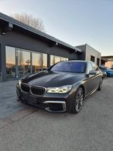 BMW M760 L i xDrive/Matt/TV/Head up/Merino Feinnarbe - BMW M760 Gebrauchtwagen