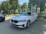 BMW 530e xDrive T*Panorama*Head Up*AHK*Laserlicht