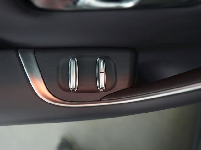 C10 DESIGN 69,9 kWh+NAVI+360°KAMERA+PANORAMADACH