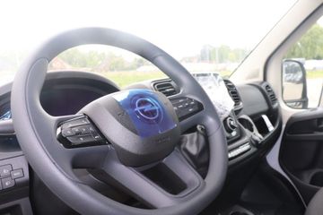 Fotografie des Opel Movano 2.2 BlueHDi 140 L3H2 Cargo Paket