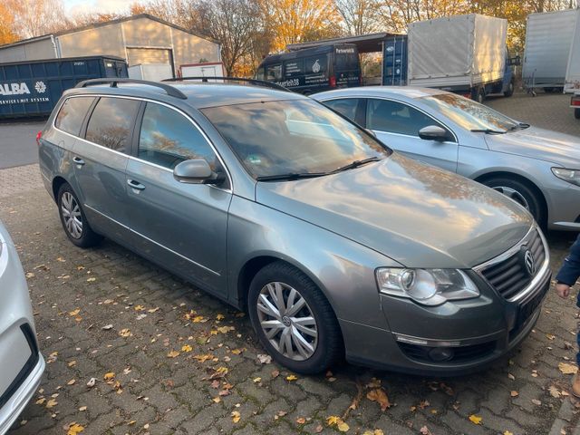 Volkswagen VW Passat 2.0 TDI Schalter Navi