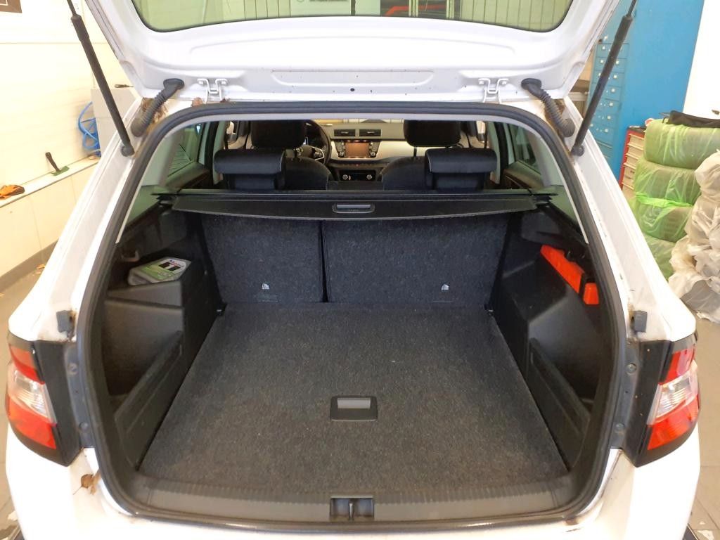 Fahrzeugabbildung SKODA Fabia Combi Ambition AHK SITZH. NAVI PDC 1.HD