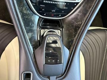 صورة مصغرة 46 لـ 2016 Aston Martin DB11