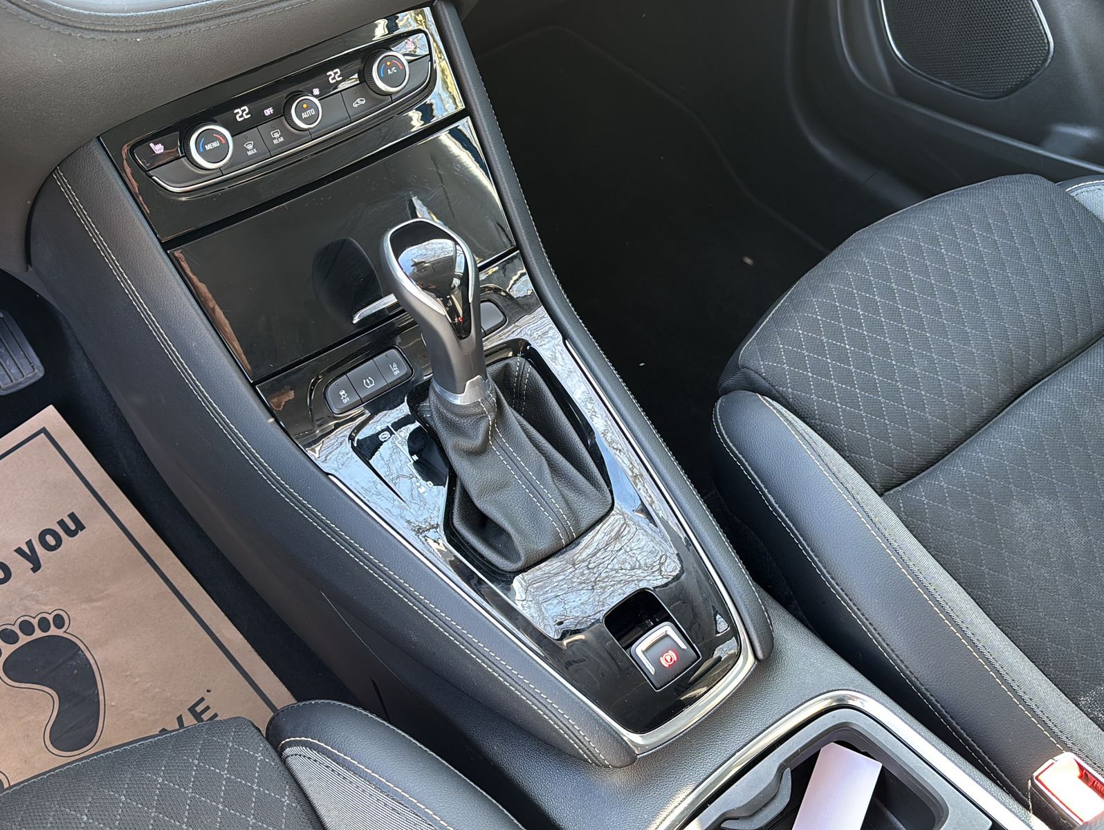 Fahrzeugabbildung Opel Grandland Elegance