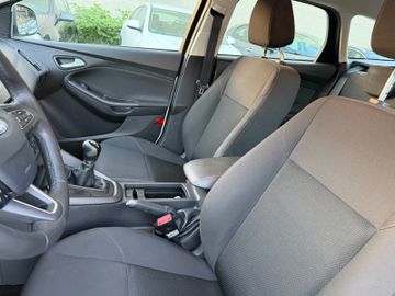 Ford Focus - 4