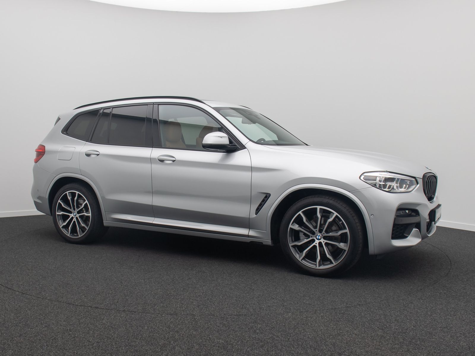 Fahrzeugabbildung BMW X3 xD20d M Sport ACC Kamera AHK DisplKey DAB 20"