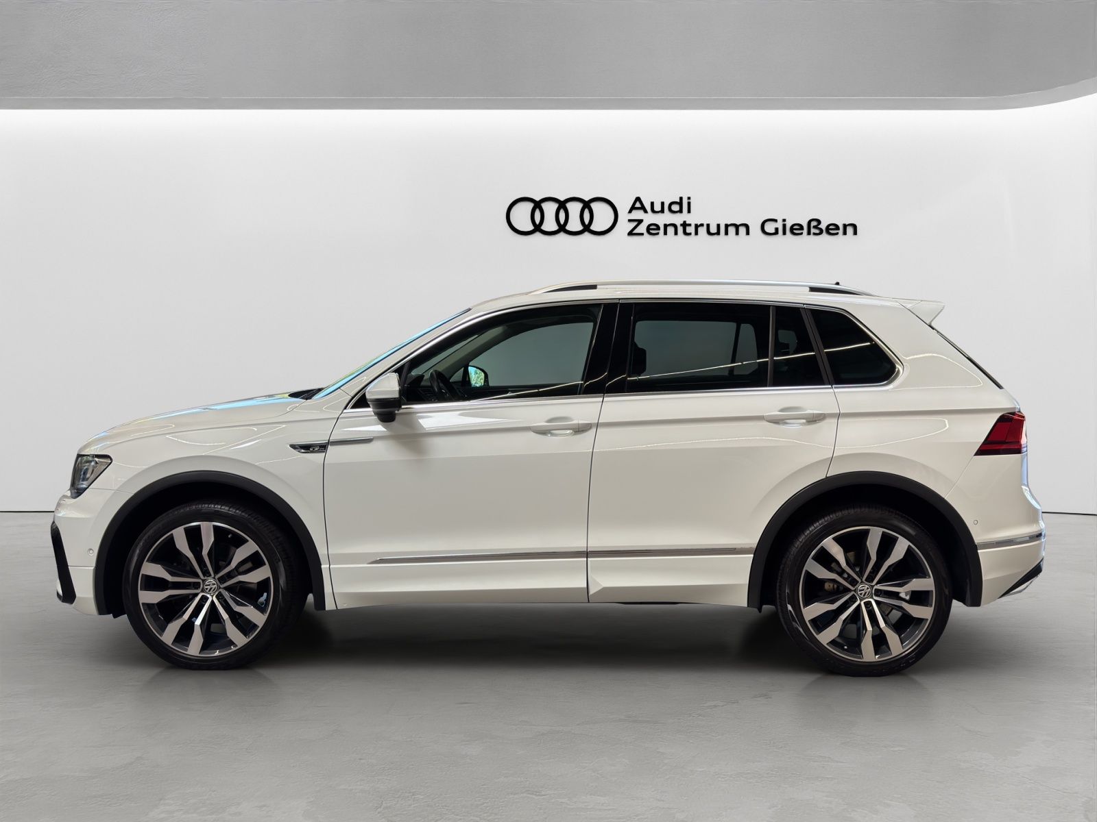 Volkswagen Tiguan TDI DSG 4Motion Highline R-line AHK ACC   imagem 3