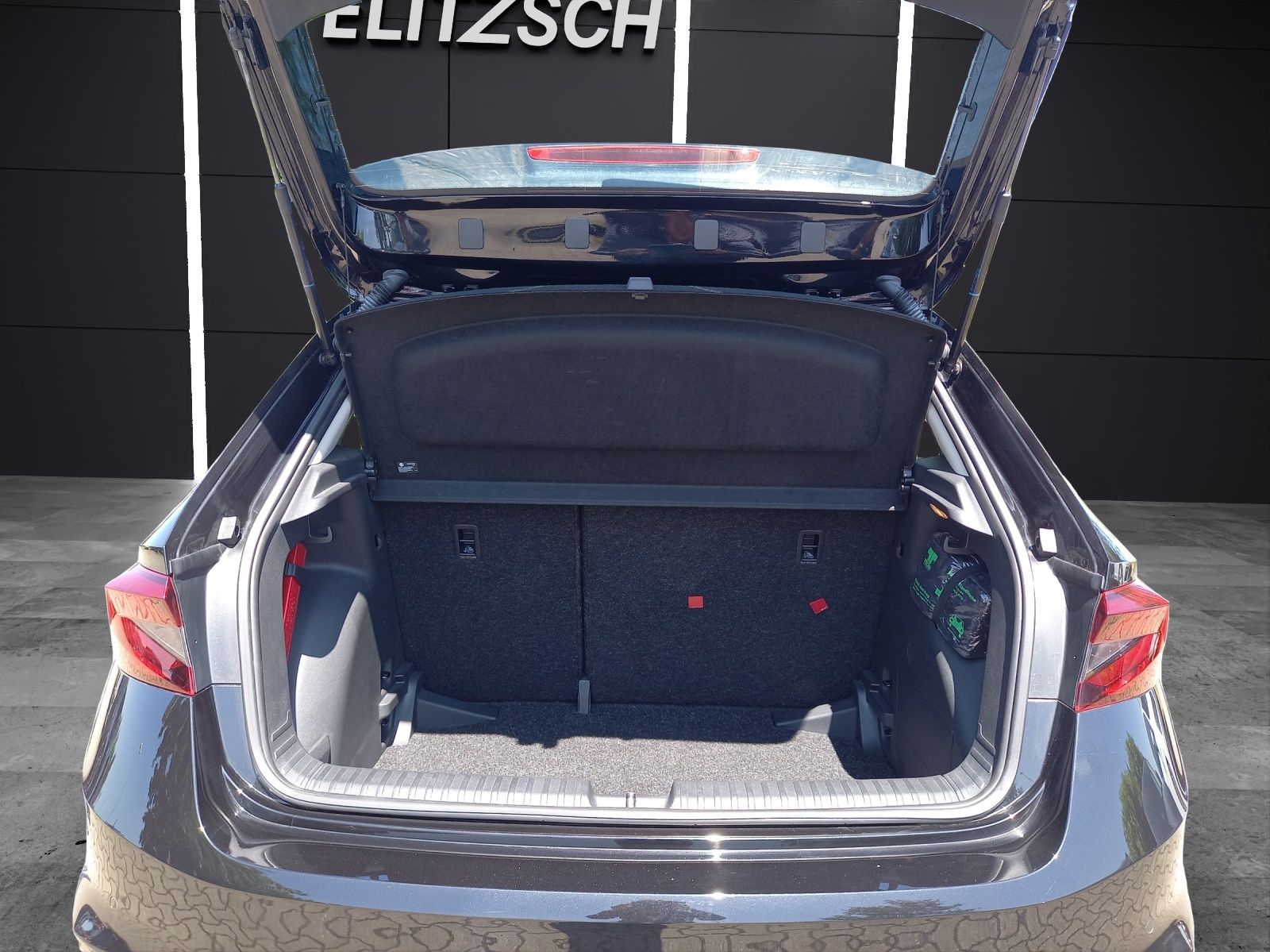 Fahrzeugabbildung SKODA Fabia 1.0 Ambition LED Klima DAB GRA PDC KLIMA L