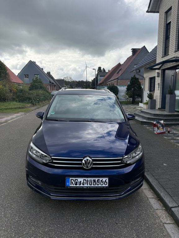 Image of Volkswagen Touran