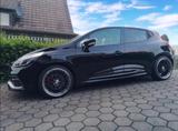 Renault Clio RS Trophy TCe 220 EDC - Renault Clio: RS Trophy