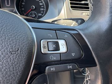 Volkswagen Golf - 11