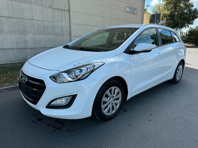 Hyundai i30 cw blue Style*TÜV NEU*R-Kamera*Navi*PDC**